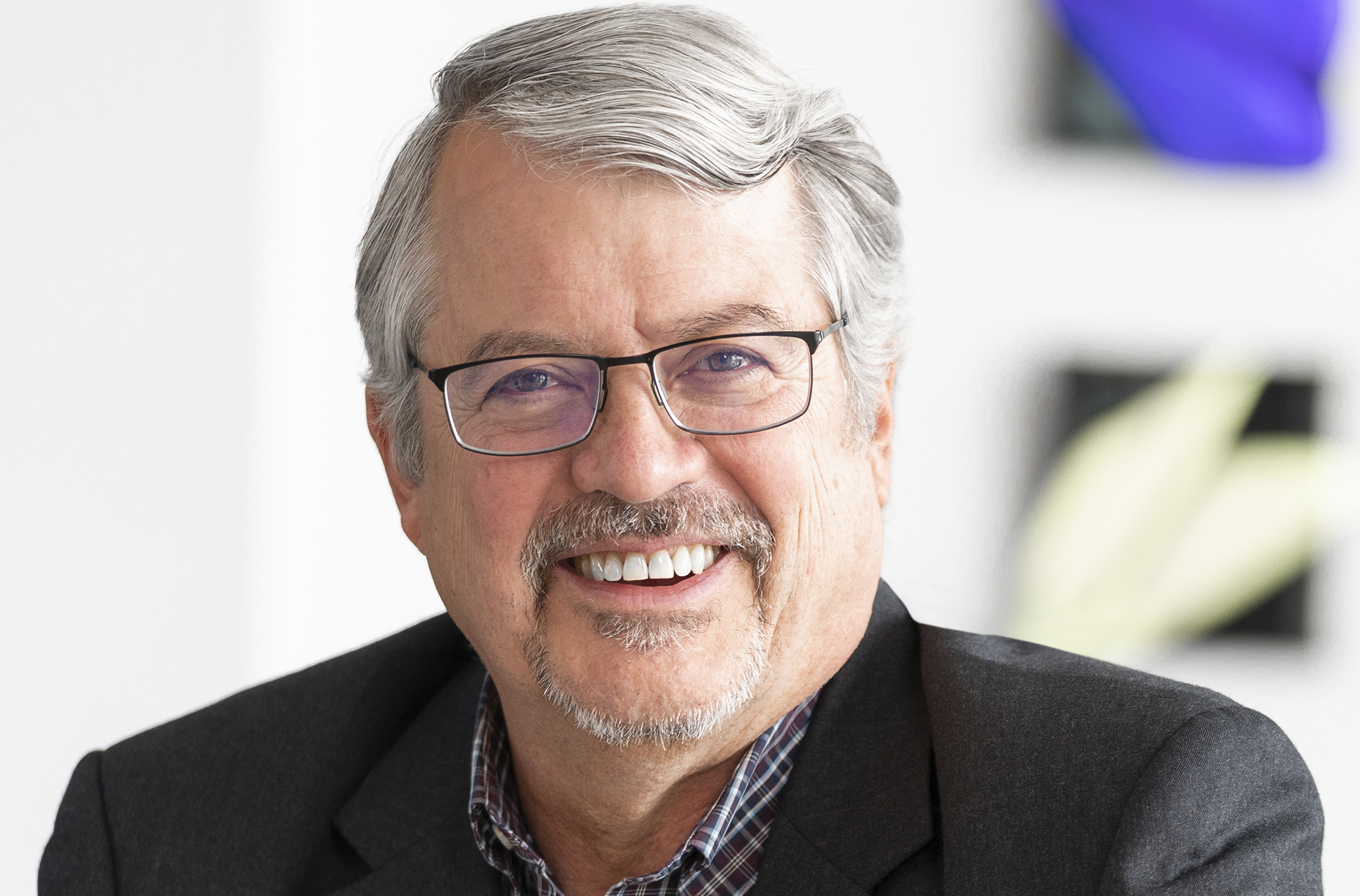 Cloud Unfiltered, Episode 57: Navigating the Waves of Innovation, with Lew Tucker
