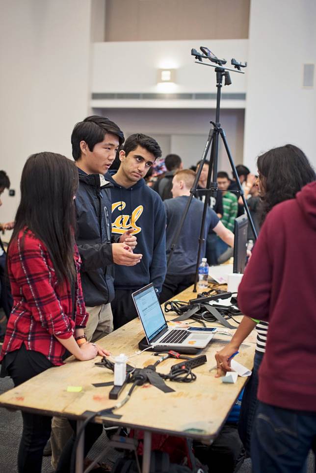 Cisco CMX in Action at the 1st Annual UCSB Beachside Hackathon1