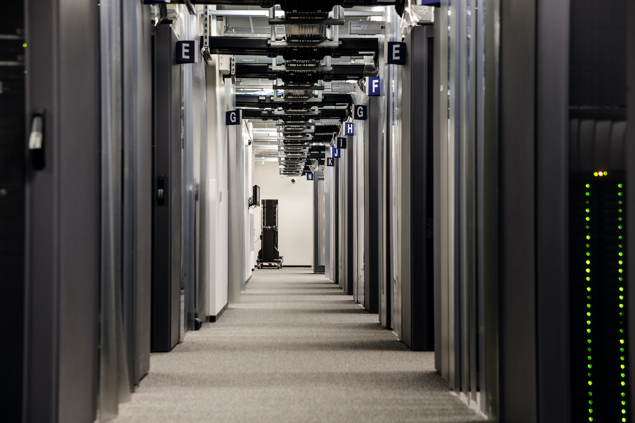 Cisco NX-OS VXLAN Innovations Part 1: Inter-VNI Communication Using Downstream VNI