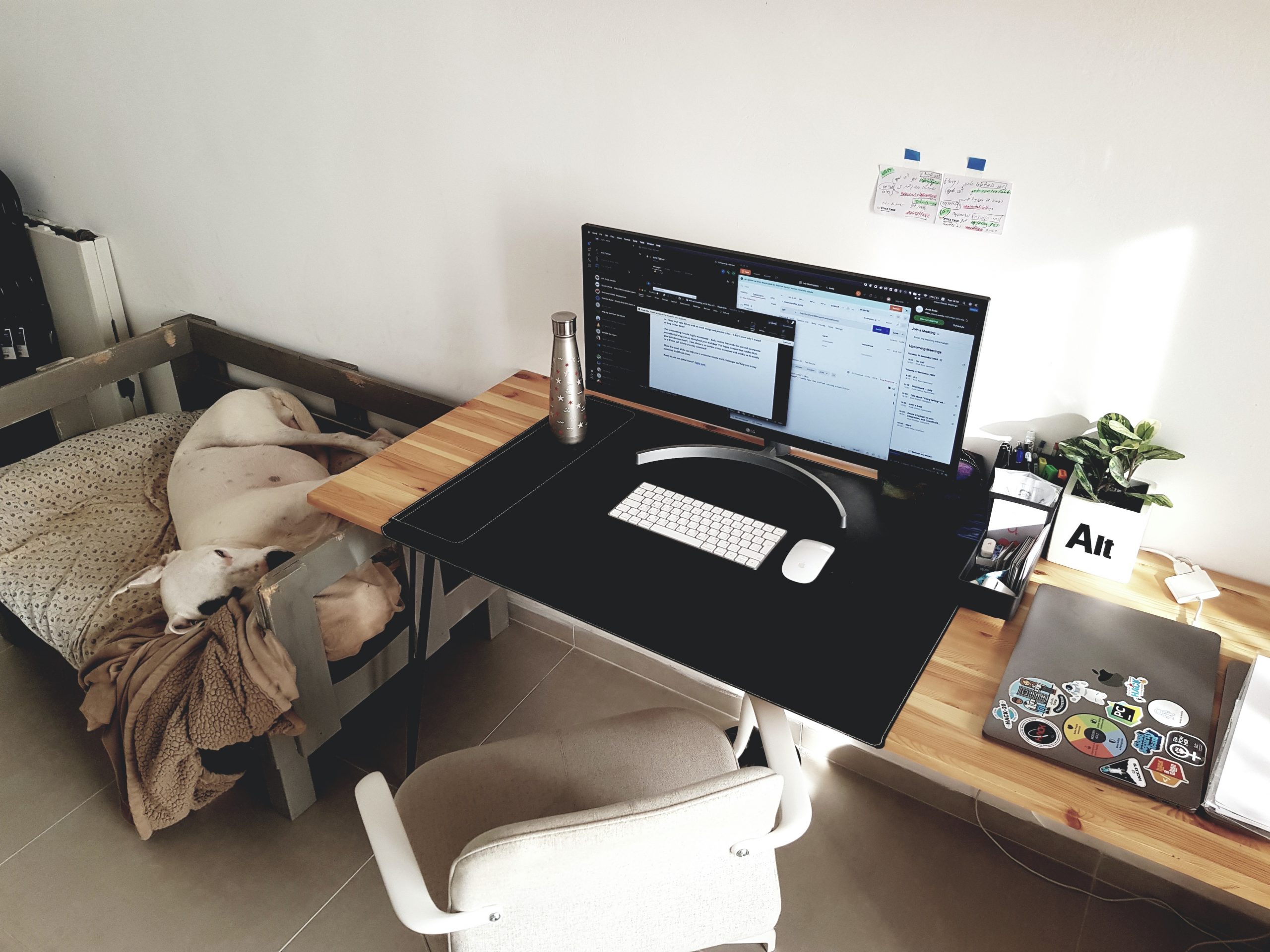 Amit's desk setup 