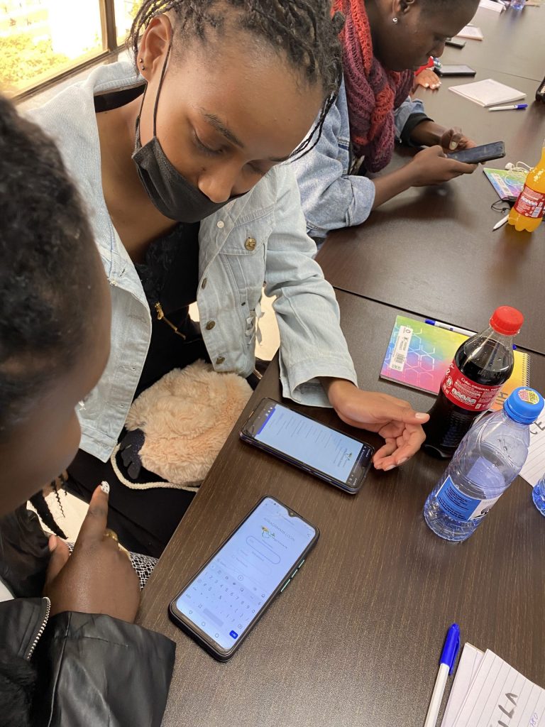 People using the Afriagrimark app