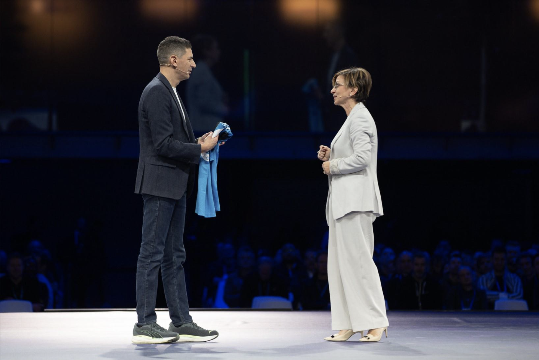 Adele Trombetta and Gordon Thomson on stage at Cisco Live EMEA 2023