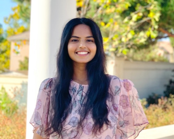 Smiling portrait of Aishwarya.