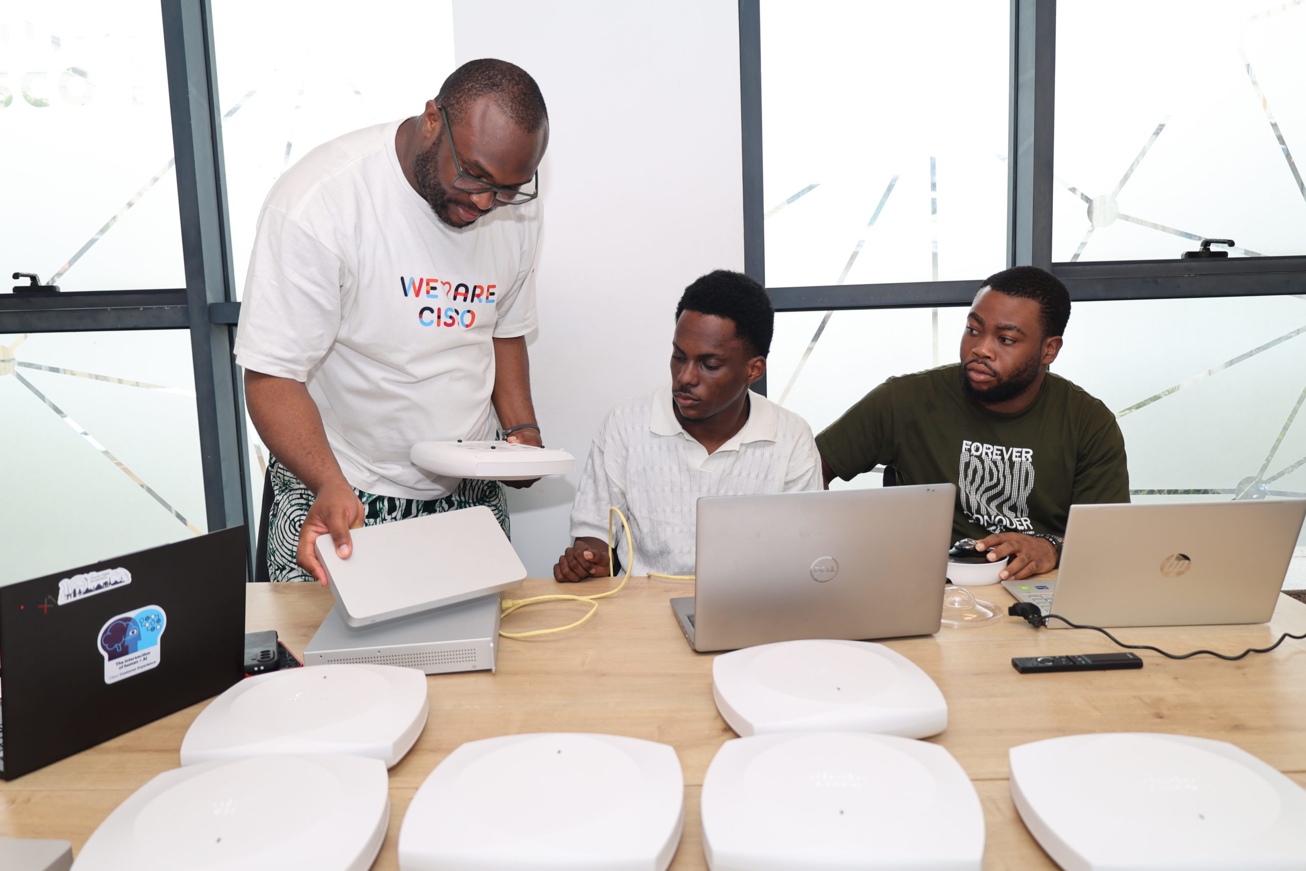 Prosperando através de camadas. Meu caminho entre redes, negócios e inclusão