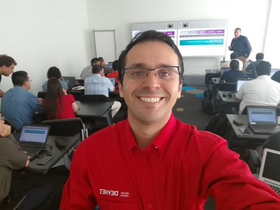 Jose Bogarín conducting a Cisco DevNet Express