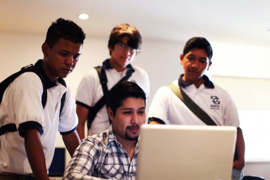 G3330Zp78at2TJdXKDAEobR9blaXWzd0Py-OxnWNCQw