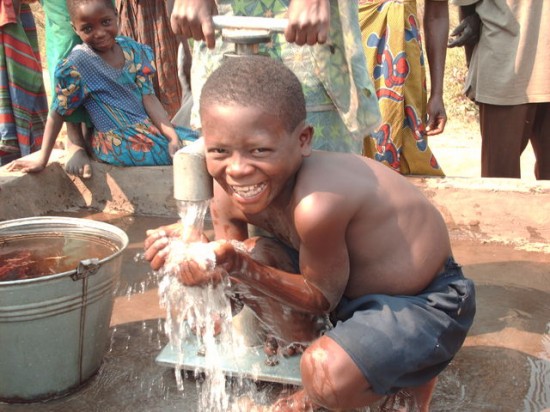 Malawi_nyaulombo_shallow_well