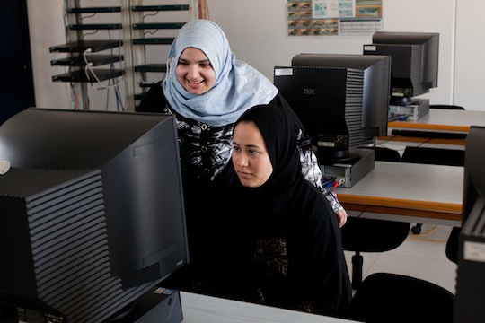 Online coursework, assessments, and simulations are important parts of the Cisco Networking Academy blended learning model. 